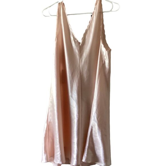 Vintage Vanity Fair Eaton nightgown small.  0425 - Picture 3 of 9